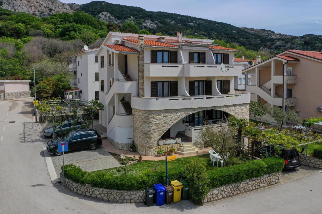 Apartments Andrea I Baška Exteriör bild