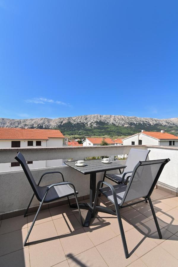 Apartments Andrea I Baška Exteriör bild
